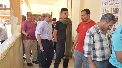 195 لجنة اقتراع بالأقصر تفتح أبوابها لانطلاق ماراثون الاستفتاء على التعديلات الدستورية (صور)