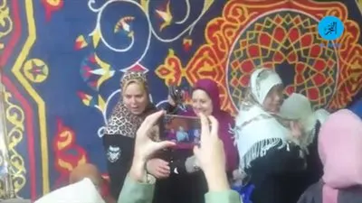 سيدات يطلقن الزغاريد ابتهاجًا بمشاركتهن في الاستفتاء على التعديلات الدستورية بالإسكندرية (فيديو)