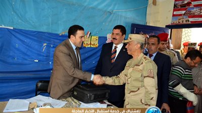 محافظ القليوبية يتفقد لجان الاستفتاء على الدستور ببنها: نشهد عرس انتخابي غير مسبوق (صور)