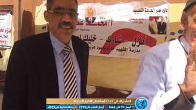 نقيب الصحفيين يشارك في الاستفتاء على التعديلات الدستورية (صور)