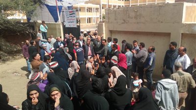 إقبال كثيف على 