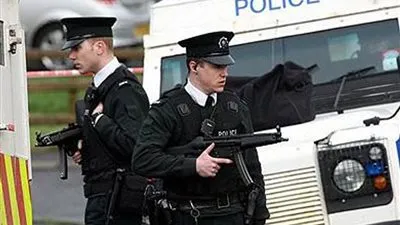 الشرطة الإيرلندية الشمالية توقف شابين على خلفية مقتل صحفية