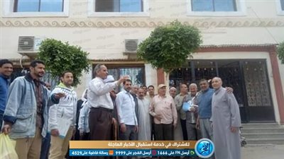 فرحة عامرة بين موظفي شركة المياه والشرب بالمنوفية أثناء المشاركة في الاستفتاء (صور)