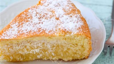 مقادير كيك جوز الهند بالزبادي وطريقة التحضير 