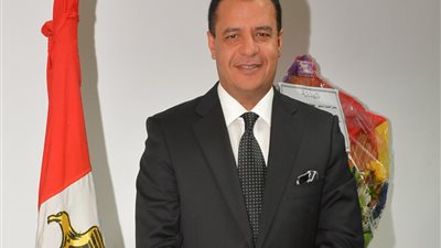 جامعة أسيوط تطلق مسيرة طلابية في الشوارع لحث المواطنين على المشاركة في الاستفتاء 