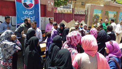 حزب النور بسوهاج يدفع بأعدد كبيرة جدا من أعضائه للمشاركة في الاستفتاء 