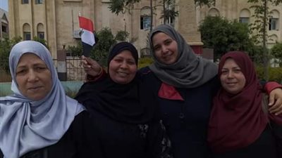 احتشاد كبير لمواطني تلا بالمنوفية أمام اللجان للإدلاء بأصواتهم (صور)