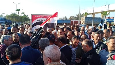 حشود عمالية بمصانع الدلتا للسكر لتأييد التعديلات الدستورية 