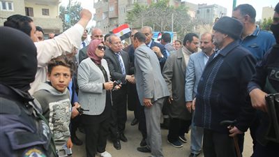 محافظ كفر الشيخ يتفقد لجان استفتاء بلطيم والحامول (صور)