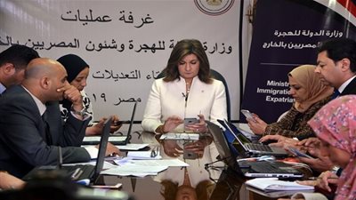 الهجرة توضح أبرز الاستفسارات التي تلقتها خلال متابعتها للاستفتاء بالخارج (انفوجراف)