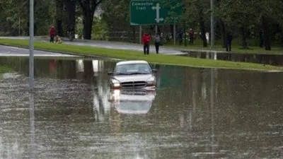 الفيضانات تضرب كندا.. والجيش يتدخل