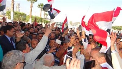 العاملين بالدلتا للسكر يواصلون المسيرات لتأييد التعديلات الدستورية