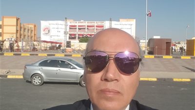 نائب رئيس جامعة بنها السابق يدلى بصوته في الأستفتاء 