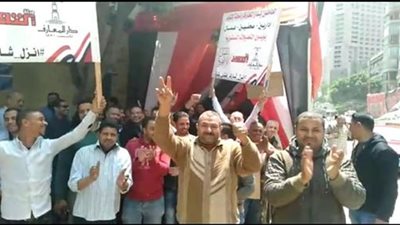 توافد المواطنين للمشاركة في الاستفتاء على التعديلات الدستورية بالمرج