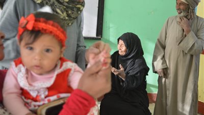 من 3 شهور حتى 70 عامًا.. ملحمة وطنية للاستفتاء على الدستور بغرب الأقصر