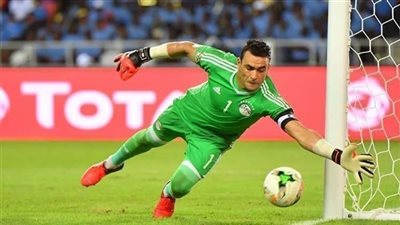 رئيس النجوم يطالب عصام الحضري بتحمل المسئولية