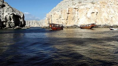 واشنطن تشدد على ضرورة ضمان حرية الملاحة عبر مضيق هرمز