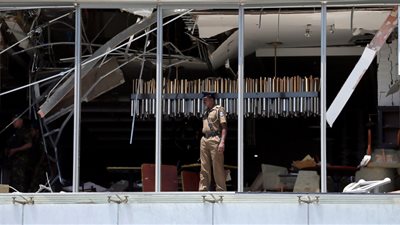 وزير الدفاع السريلانكي يكشف تفاصيل عن منفذي التفجيرات الأخيرة