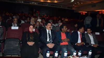محافظ القليوبية يشهد افتتاح المهرجان الختامي لنوادي المسرح الدورة 28 بقصر ثقافة بنها (صور)