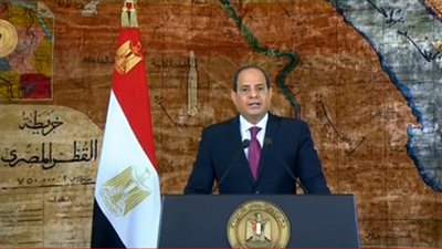 السيسي يوجه التحية لكل من شارك في صناعة يوم تحرير سيناء