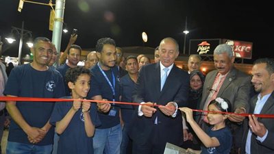 محافظ البحر الأحمر يفتتح معرض الكتاب الخيري السنوي بالغردقة 