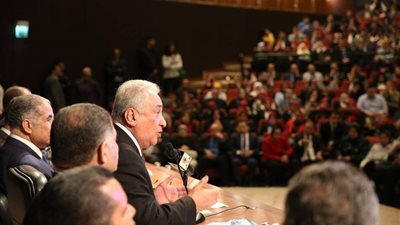 نقيب المحامين: دول عربية قدمت تريليون دولار لأمريكا