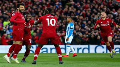 جائزة محمد صلاح تطعن ساديو ماني