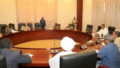 المجلس العسكري السوداني يجتمع مع ممثلي الحرية والتغيير