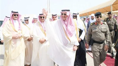 أمير جازان يبحث مبادرة تطوير جزر فرسان 