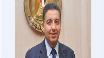 سفير مصر بفيينا يشارك في قداس عيد القيامة بمطرانية عذراء الزيتون