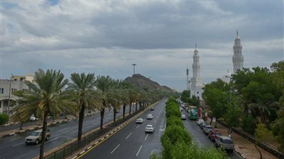 الأرصاد تنبِّه إلى أمطار رعدية ورياح مثيرة للأتربة والغبار على عدة مناطق