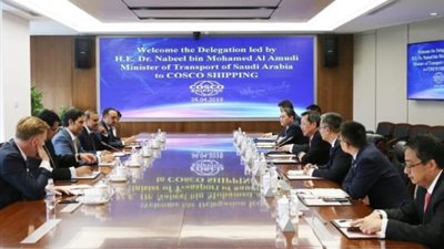 وزير النقل يزور ميناء 