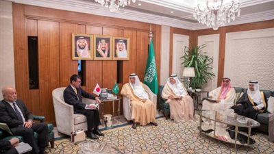 وزير الخارجية يستقبل نظيره الياباني في الرياض
