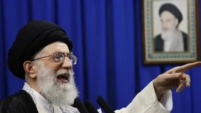 نجل شاه إيران: نظام ولاية الفقيه يحاول طمس التاريخ