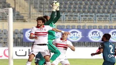 محمود علاء مهدد بالاستبعاد من منتخب مصر