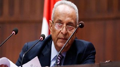 بهاء أبو شقة يهنئ عمال مصر بعيدهم: 