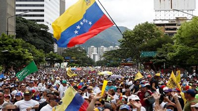 رئيس فنزويلا يحشد ضد 