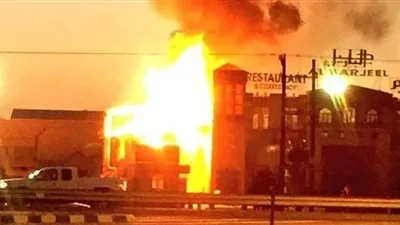 اندلاع حريق ضخم في معمل لمعالجة النفايات في كندا (فيديو)