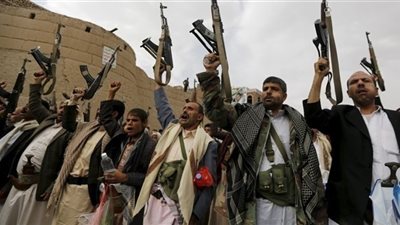 الحوثيون يخترقون حسابات مراسلي القنوات الإخبارية لنشر أخبار مضللة