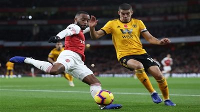 شروط برشلونة تنطبق على ضم مهاجم أرسنال