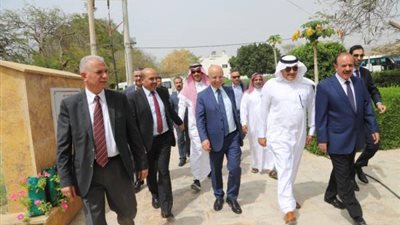 سفير المملكة لدى الأردن يزور محطة البحوث الزراعية في الأغوار