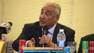 خلال تكريمه شيوخ المحامين.. 