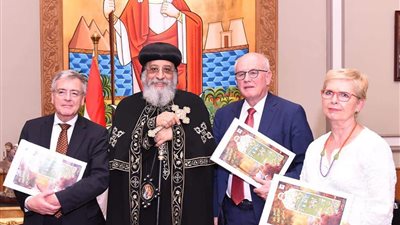 البابا تواضروس يستقبل عضو 