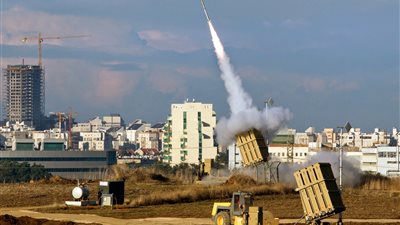 انطلاق صفارات الإنذار في مدن إسرائيلية.. وأنباء عن سقوط جرحى