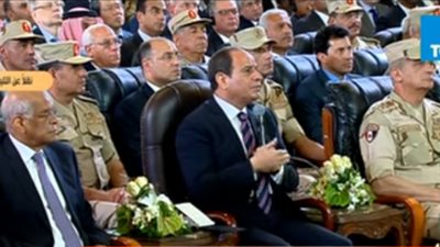 السيسي: تكلفة المشروعات في إقليم القناة حتى 2020 تصل إلى 800 مليار جنيه