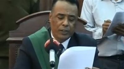 الإعدام شنقا لمزارع حرق زوجته وعامل أطلق النيران على ابن عمه