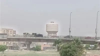 بسبب انقلاب سيارة.. ظهور كثافات مرورية أعلى الطريق الدائري