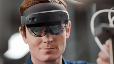 مايكروسوفت تطلق إصدار جديد من نظارات الواقع المعزز HoloLens 2