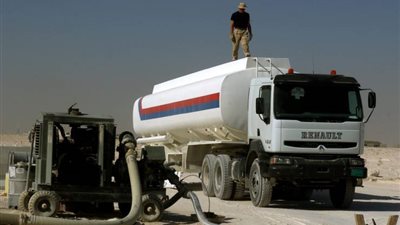 إسرائيل تسمح بدخول الوقود إلى غزة