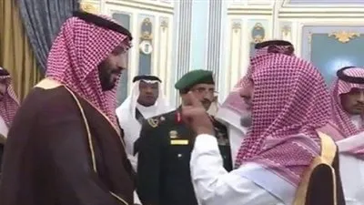 آل عاطف يشيد باستقبال ولي العهد للمواطنين (فيديو)